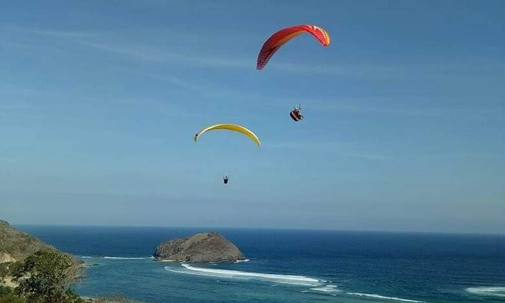 Lombok Paragliding